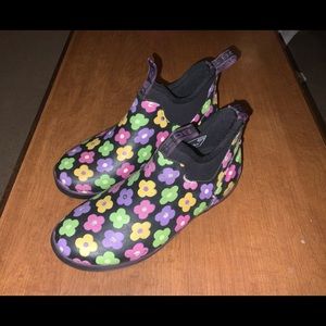 BOGS weatherproof shoes/boots women’s size6 *LOOK*